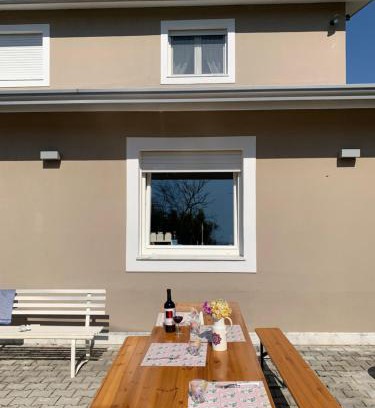 Sant'Agata de'Goti House | Ginger House: Family-Friendly Stay with 9.6/10 Rating