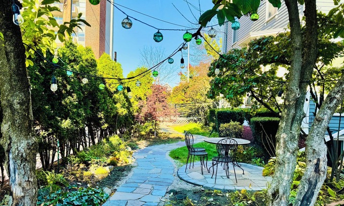 Central Square Hotel | Ginkgo House on Harvard: Guest Rated 10/10 with Breakfast