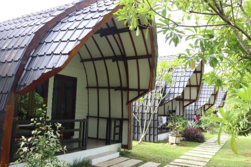 Bohorok Resort | Gino's Place - Family-Friendly Guest House & Jungle Adventures