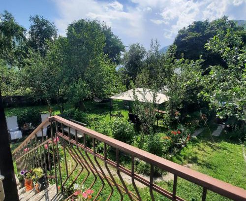 Gergeti House | GIO-NIKA: Family-Friendly Stay with Pet Amenities & High Ratings