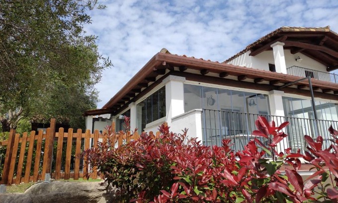 Torre di Bari Apartment | Giorgio Holiday Home Torre di Barì: Child-Friendly Retreat
