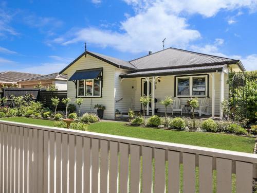 Port Fairy House | Family-Friendly Gipps Getaway with Kitchen & High Ratings