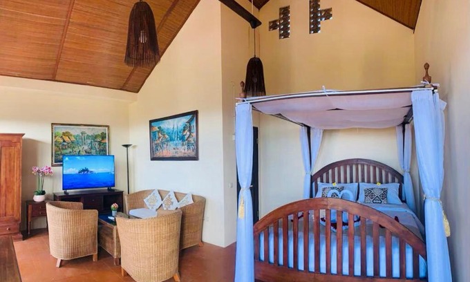 Bukit Villa | Explore Giri's Villa Jimbaran: 4-Star Oceanfront Retreat
