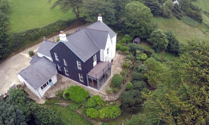 Ilfracombe Other | Girt Farm: Stylish 18th Century House with Ocean Views