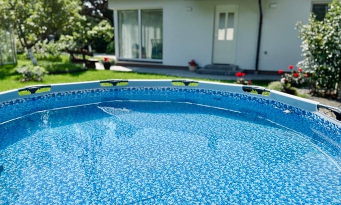 Klaipeda Cottage | Experience Girulių Dvelksmas: Family-Friendly Retreat