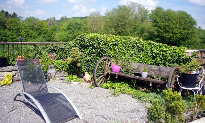 Willies House | Pet-Friendly Gite Avesnois: Review Score 9/10 & Hot Tub