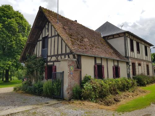 La Ferte-Saint-Samson House | Family-Friendly Gite à la Ferme with 9.1/10 Guest Rating