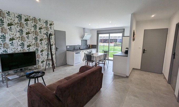 Epieds-en-Beauce Cottage | Cozy Gite Épieds-en-Beauce: Family-Friendly Retreat