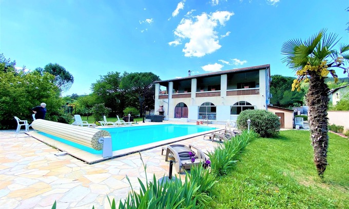 Mercuer Cottage | Inviting Villa Oasis with Heated Pool and Ocean View