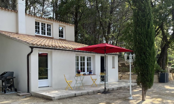 Laudun House | Cozy Retreat for Two at Domaine des Mille Pierres