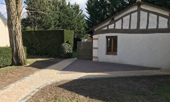 Cheverny House | Cozy Retreat for Two Near Chateau Chambord & Beauval Zoo