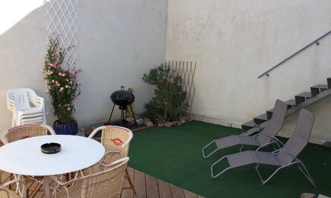 Maillane House | Rated 10/10: Gite for Four Near Avignon & Saint Remy