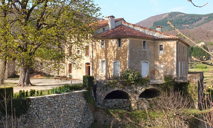 Mandagout Cottage | Guest Rated: Gite for 8 with Pool in a Renovated Farmhouse