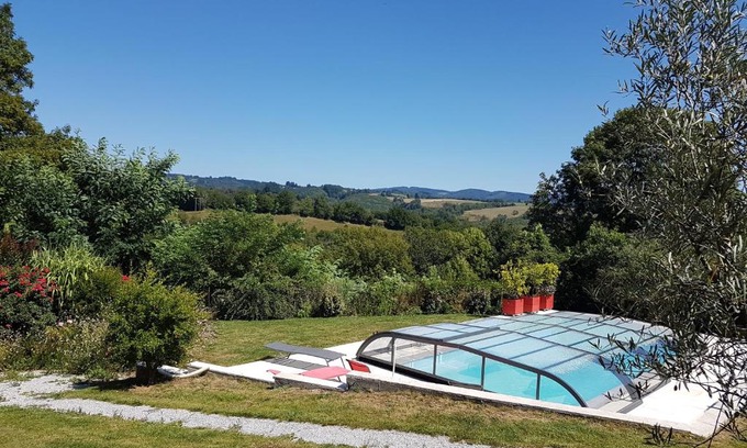 Noailhac House | Relaxing Gite a la Campagne with Ocean View and Pool