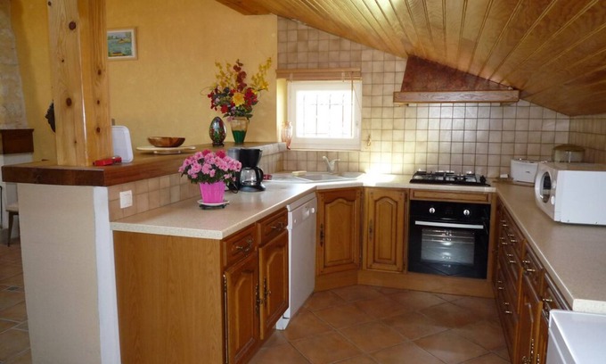 Cartelegue House | Family-Friendly Gite A LA Conteau in Cartelegue
