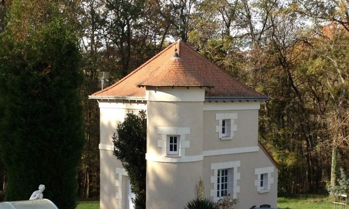 Ange Cottage | Cozy Gite Angé: Perfect for Couples with Kitchen Access