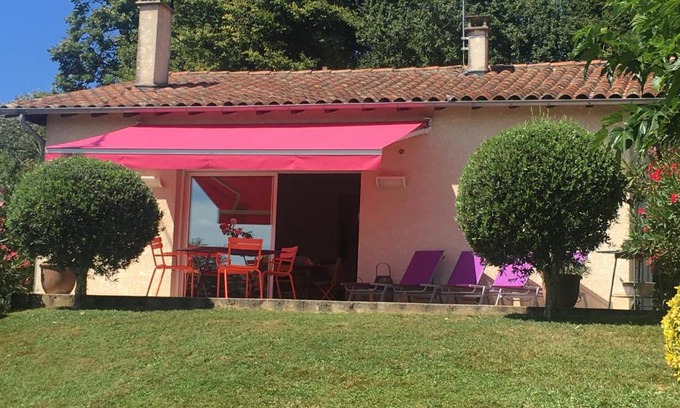 Monlaur-Bernet House | Pet-Friendly Gite Au Bouzigues: 4-Star Family Retreat