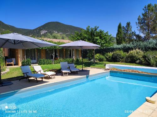 Rustrel House | Experience GITE AUX 4 SAISONS DU COLORADO PROVENÇAL