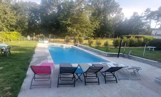 Miramont-de-Guyenne House | Relaxing Gite with Pool and Family-Friendly Amenities