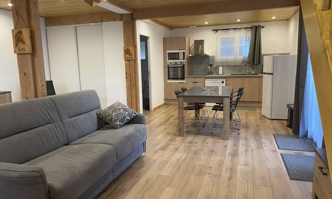 Saint-Leger-les-Melezes Cottage | Gite Belle Vue 1 with Champsaur mountain views