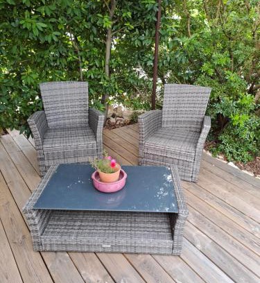 Orgnac-l'Aven House | Gite Bardelle: Oceanfront Escape with Hot Tub & High Ratings