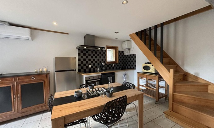 Brout-Vernet Cottage | Cozy Gite Broût-Vernet: Pet-Friendly Retreat with Spa