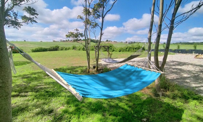 Bellon Cottage | Gîte Camille: 3-Star Retreat with Pool & Breakfast Included
