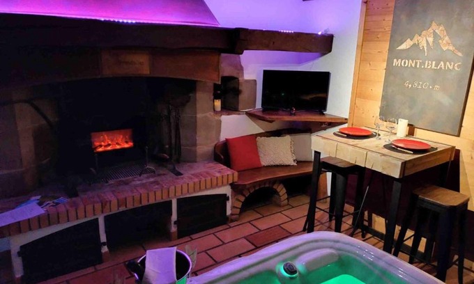 Vallieres Apartment | Relaxing Spa Retreat at GITE Chambre SPA Privé DE L'ANCIENNE FERME