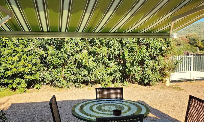 Sollacaro Cottage | Gite Climatisé: Pet-Friendly Retreat Near the Beaches