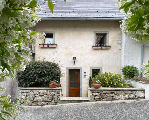 La Chapelle-du-Mont-du-Chat House | Charming Gite Near Hautecombe Abbey at Lac du Bourget