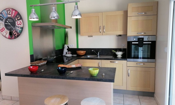 Cosse-le-Vivien Cottage | Cozy Gite Cossé-le-Vivien: Family-Friendly & Pet Welcoming