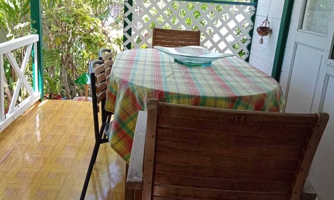 Malendure House | Gite Creole: Child-Friendly Retreat with Perfect 10 Rating