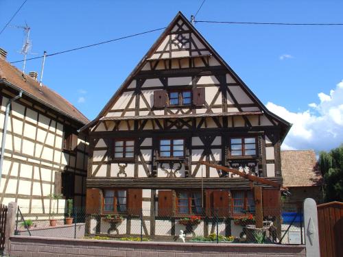 Uttenheim House | Discover Gite d'Audrey et Jean: Top-Rated Family Retreat