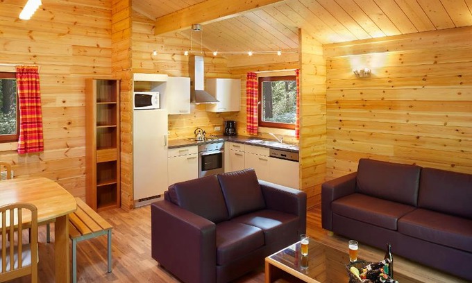 Grandham House | Pet-Friendly Escape at Gite De Boshut - Highly Rated Stay