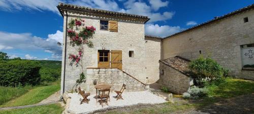Lebreil House | Experience Gite de Calvet: Oceanfront Bliss with Pool
