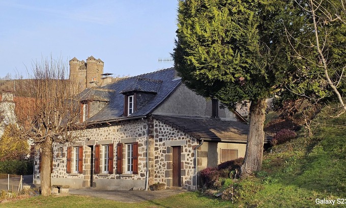 Tournemire House | Charming Gite de Campagne Near Mountains in Tournemire