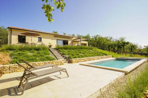 Vers House | Relax at Gite de Chantecoucou: Private Pool & Scenic Views