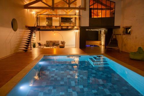 Vaux House | Gite de Charme Au Bal des Hirondelles classé 5*