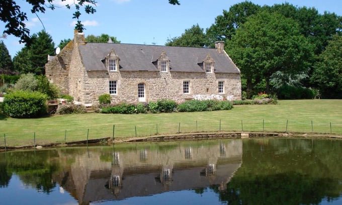 Berric House | Family-Friendly Retreat at Gite de Cohignac - Pet Friendly!
