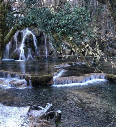 Les Planches-pres-Arbois Apartment | Pet-Friendly Retreat at Gite de la Cascade - Rated 9/10