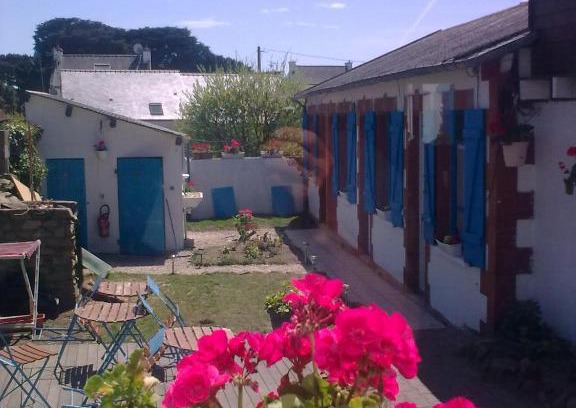Saint-Pierre-Quiberon House | Oceanfront Gite de la Chaloupe: Rated 8.3/10 by Guests