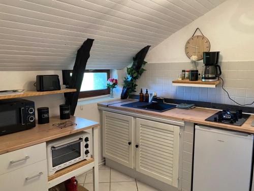 Saint-Beauzely House | Cozy Gite de la Deveze: Nature Retreat with Pool & Pets