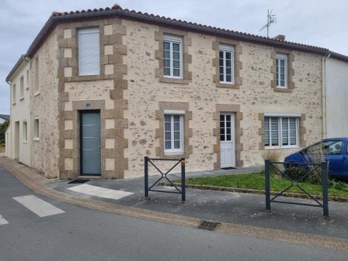 Saint-Mars-la-Reorthe Apartment | Family-Friendly Gite de la Fontaine Marsi with Kitchen Amenities