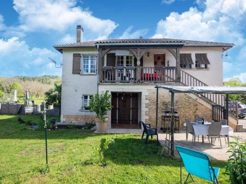 Saint-Leon-sur-Vezere House | Exclusive Gite de la Croix: 10/10 Rating with Pool Access