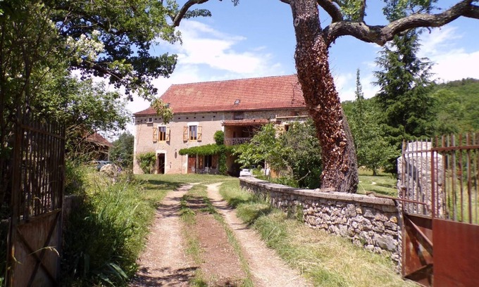 Tour-de-Faure Other | Guest Rated 10/10: Gite de Mélines with Pool & Kitchen