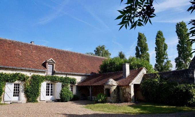 Saint-Quentin-sur-Inrois Cottage | Idyllic Gite des Hauts de Chaume with Pool & Lake Views