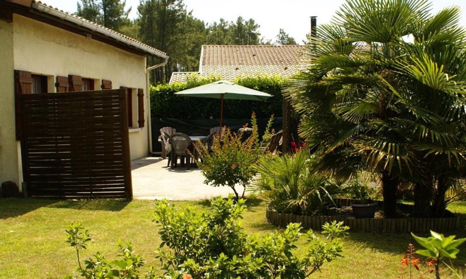 Parentis-en-Born House | Family-Friendly Stays at Gite des Pignons - 9/10 Rated