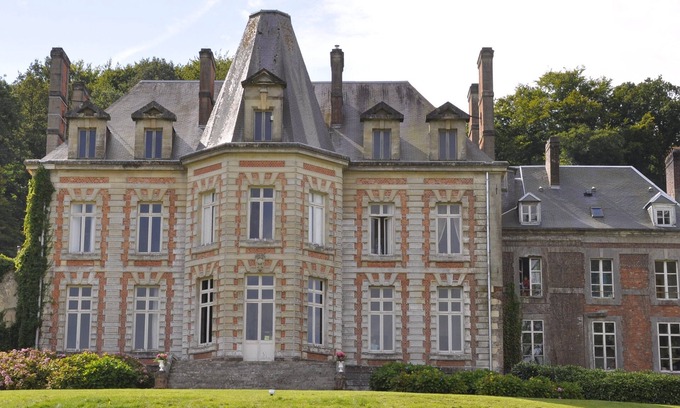 La Calotterie Cottage | Gite du château de la Caloterie - Relax by Oceanfront Pool