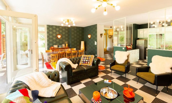 Bazouges-sur-le-Loir House | Vintage 70' Gite Du Misfon: Oceanfront Relaxation Awaits