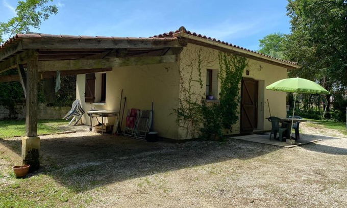 Saint-Julien-de-Lampon House | Comfortable Gite du Mondou: Pet and Child Friendly Retreat